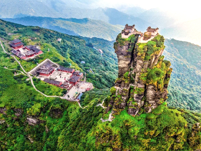 貴州黃果樹瀑布、荔波大小七孔、梵凈山六天